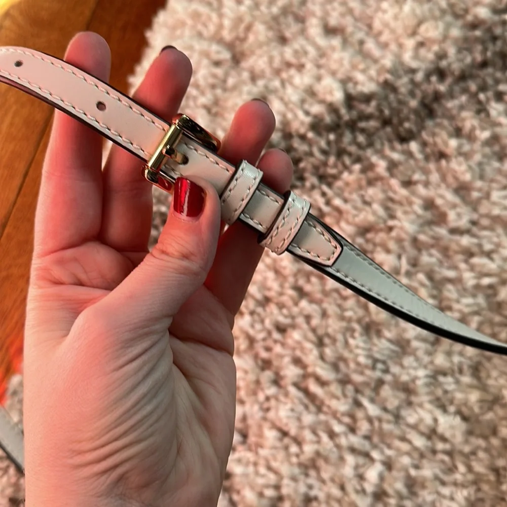 Michael Kors white pebbled crossbody bag - Picture 5 of 8